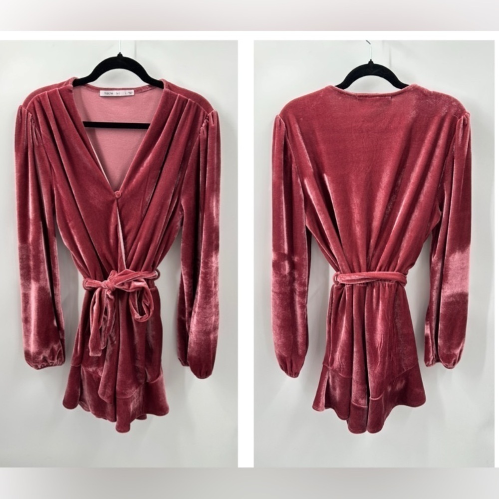 FRAICHE Allegra’s pink burnout velvet wrap on The Flash “Armageddon” romper - Picture 2 of 13